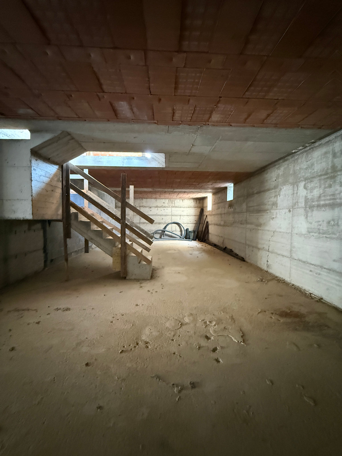 Detached house, new construction - unfinished, free on three sides