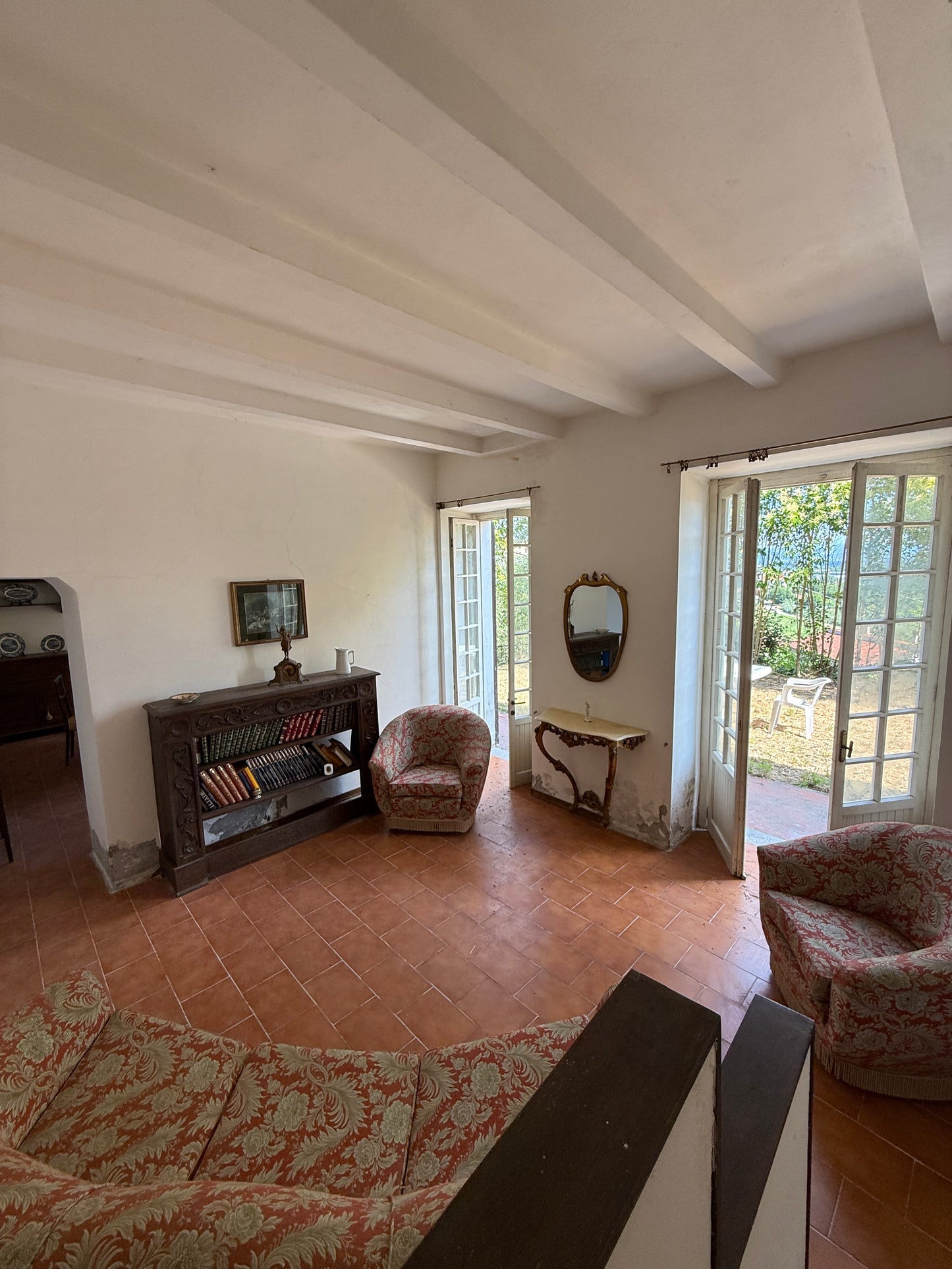 Villa near Arezzo centre with wineyard