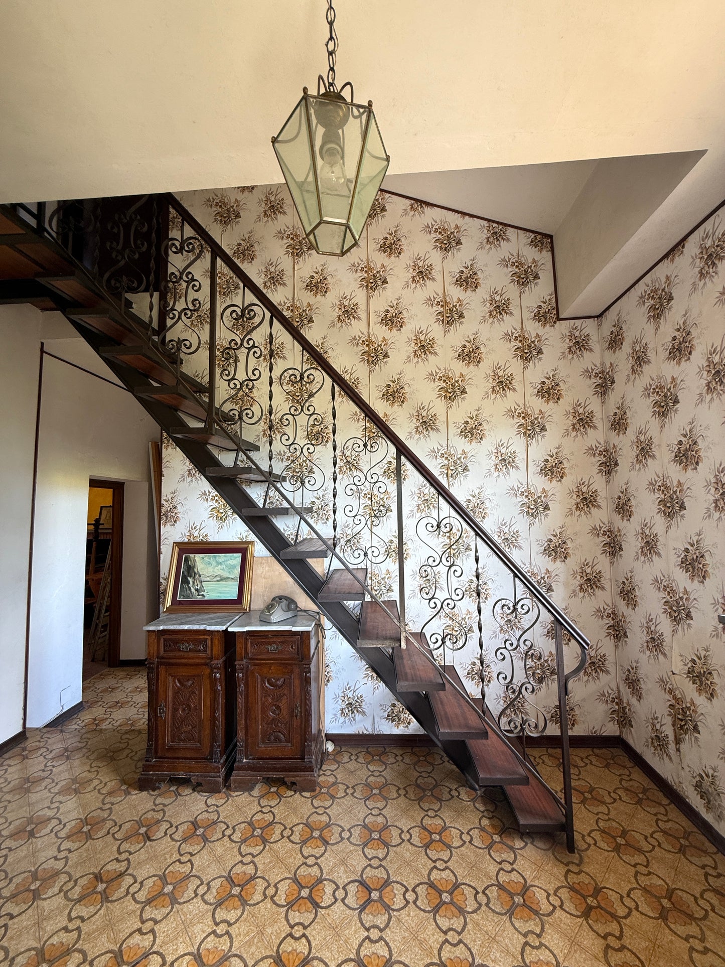 Villa near Arezzo centre with wineyard