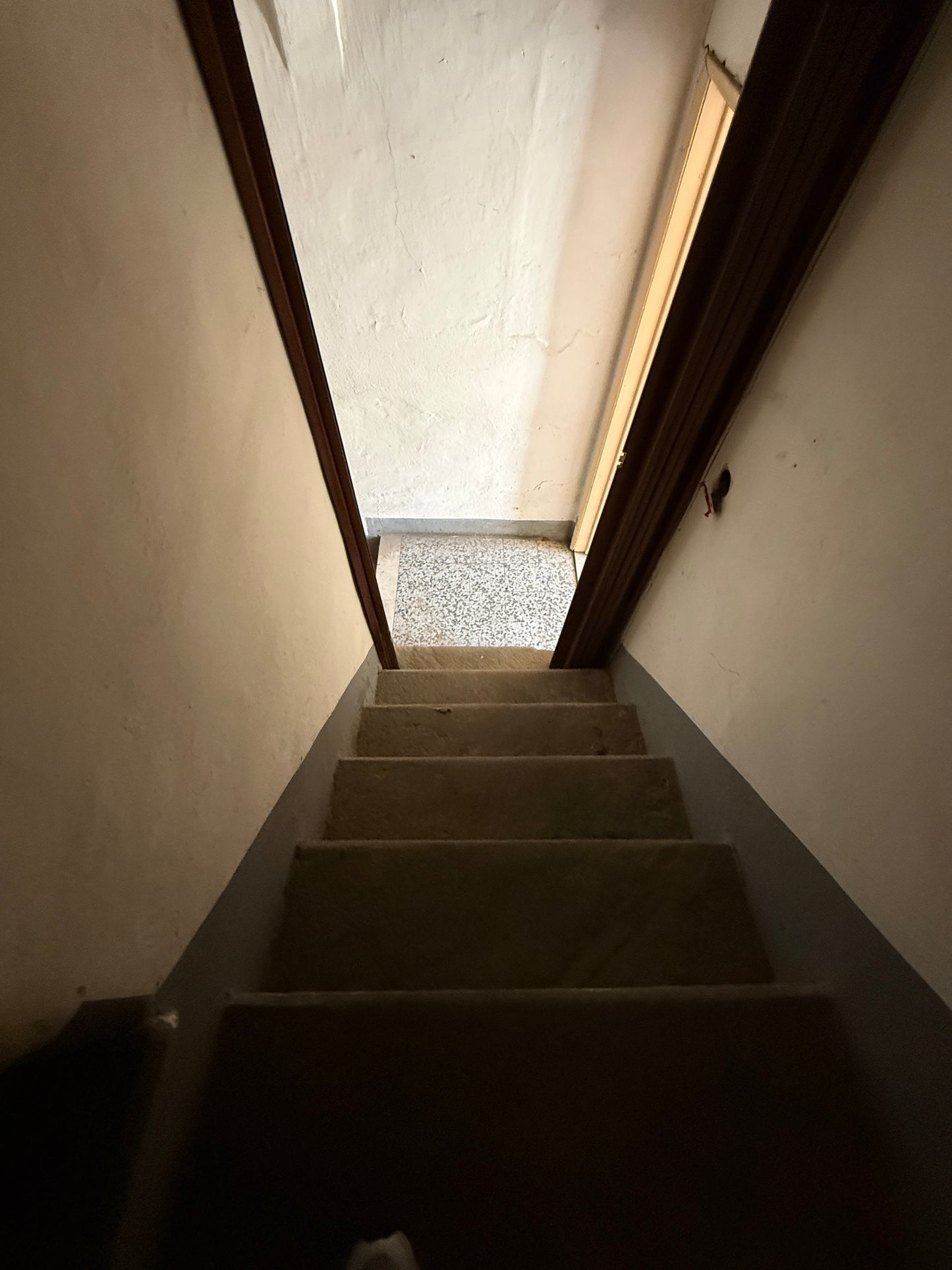 Apartment to renovate in the historic heart of Laterina