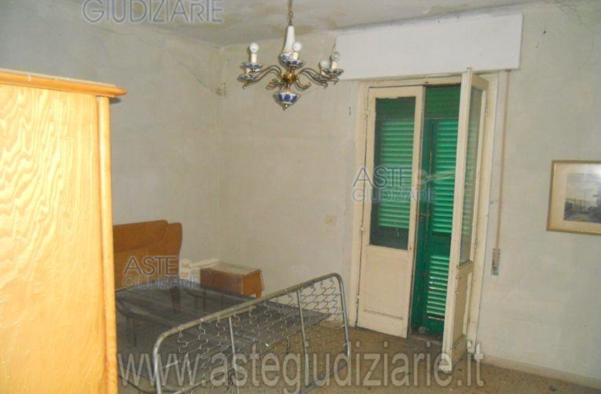 Apartament + Land
