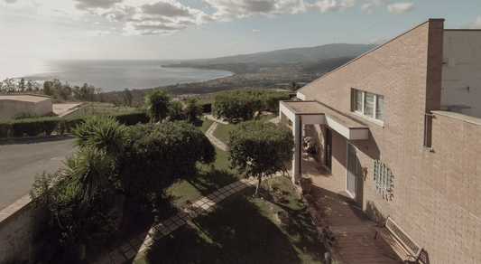 Villa with a pool sea view in Calabria