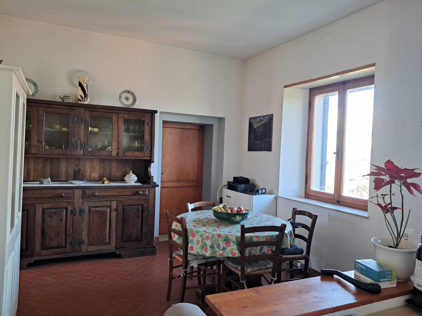 Move-in Ready Apartment Close to Amenities