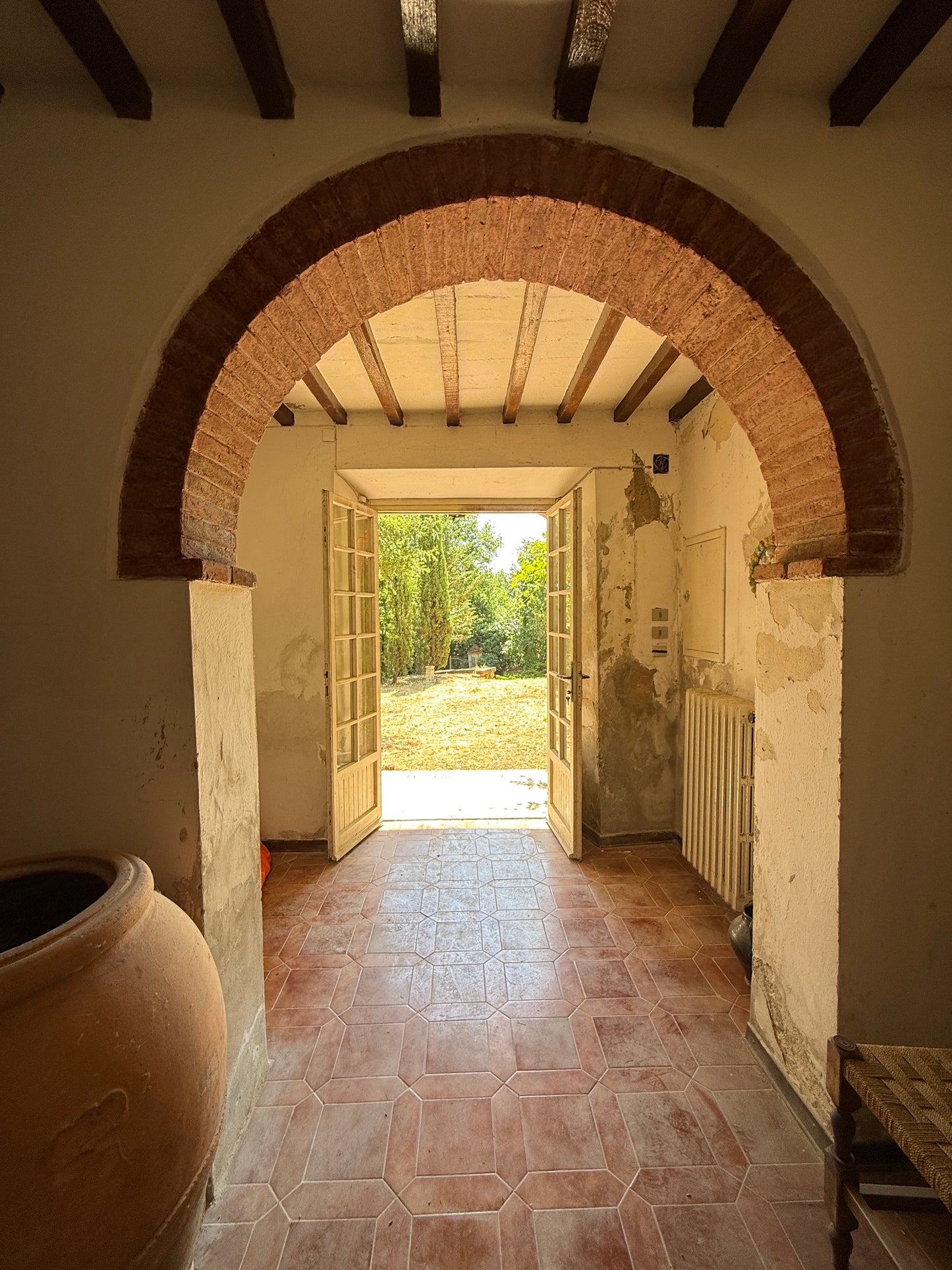 Villa near Arezzo centre with wineyard