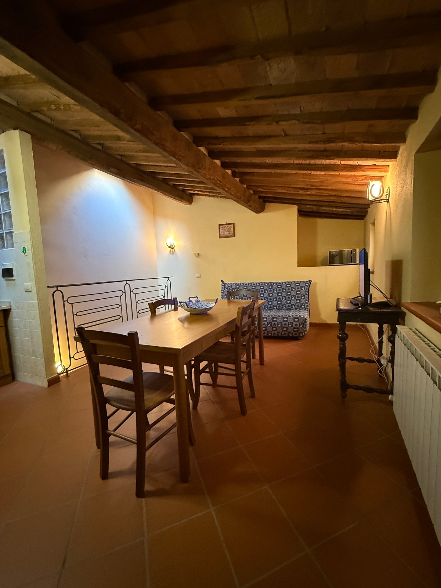 Charming Two-Room Apartment in the Historic Heart of the City on Via Soccini