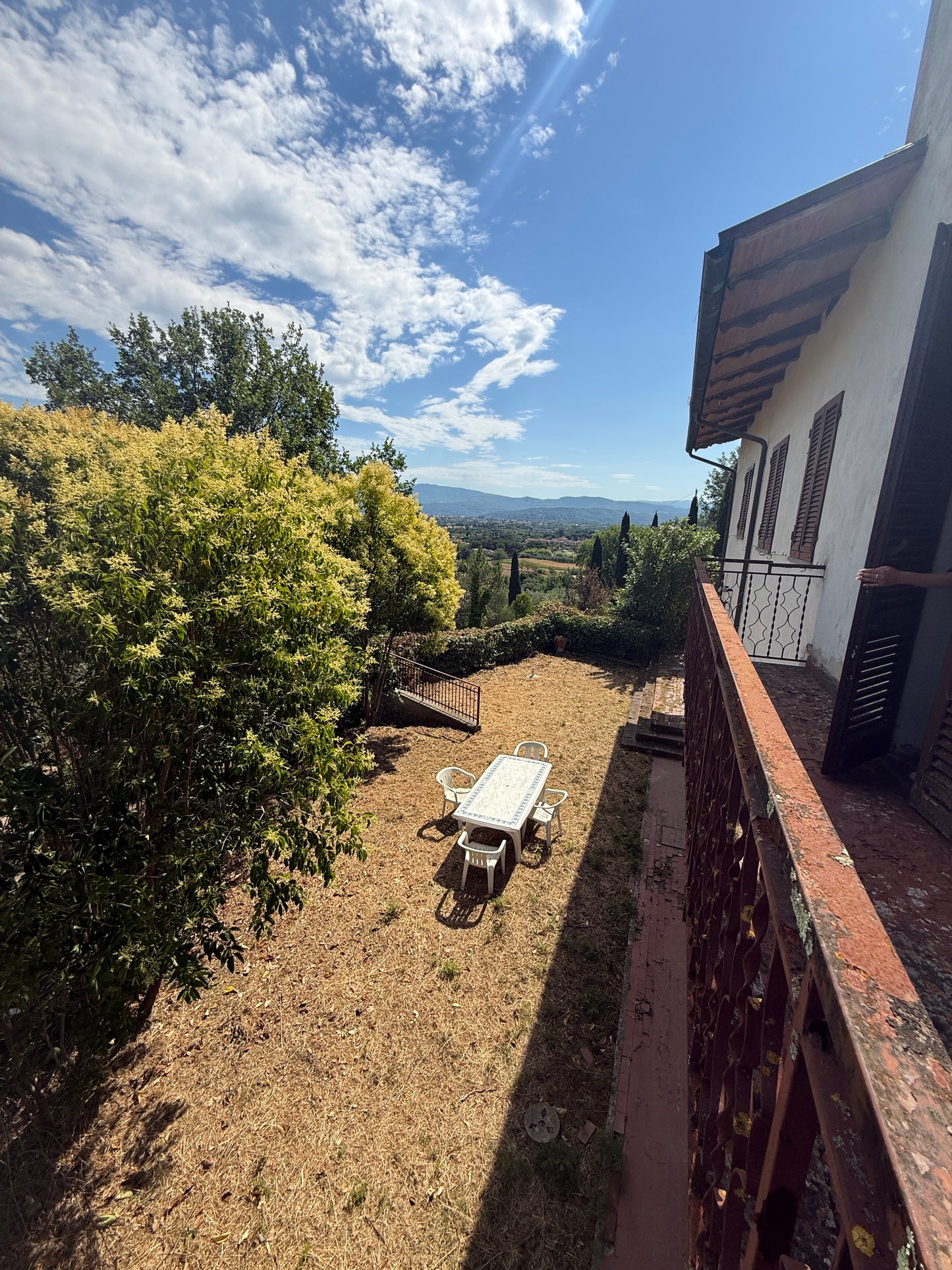 Villa near Arezzo centre with wineyard