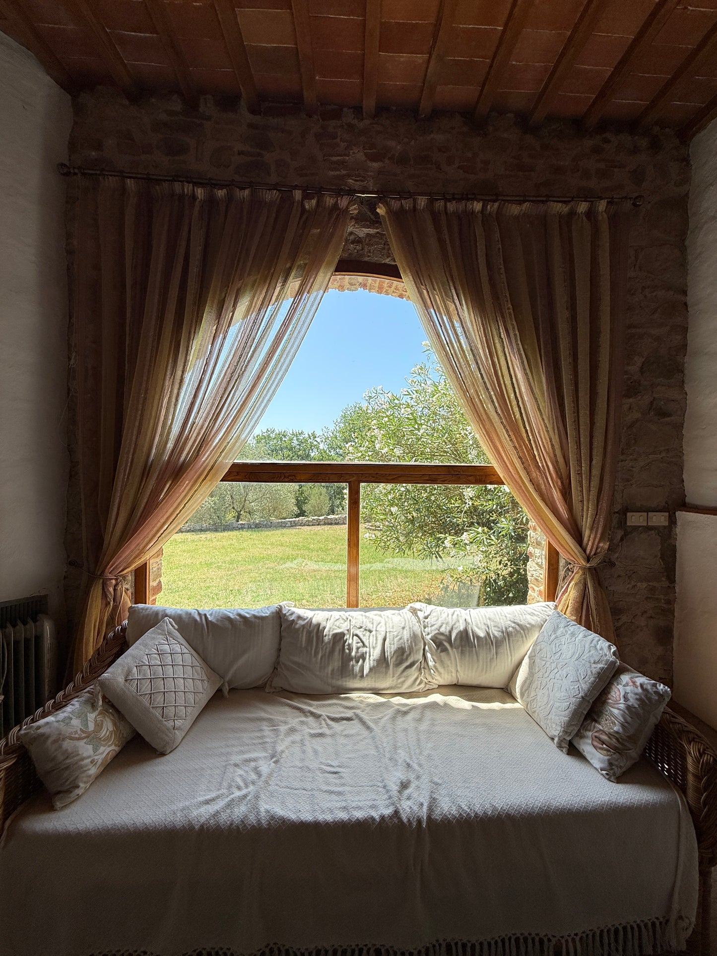 Charming Renovated Stone Barn with Pool