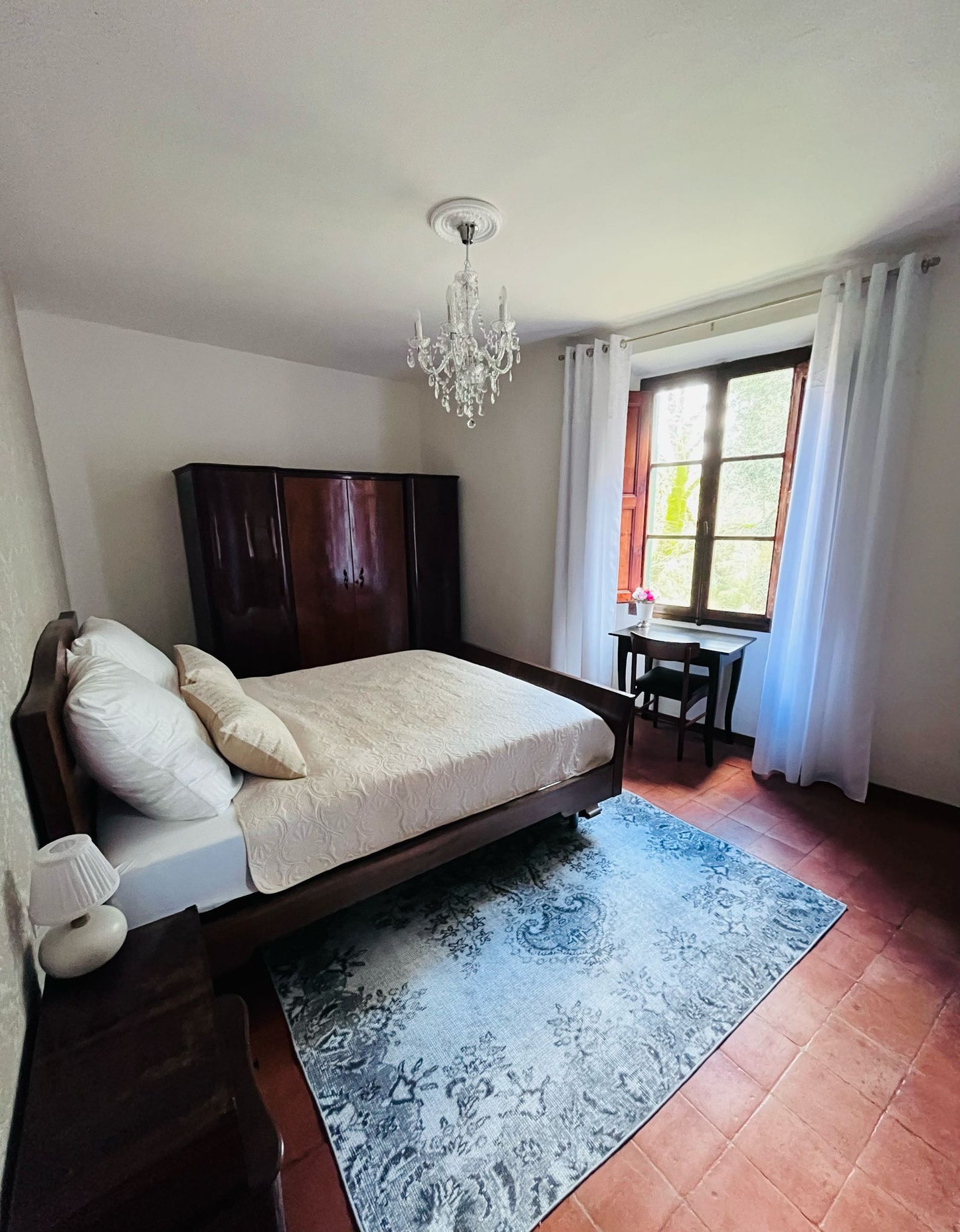3 bedrooms and pool