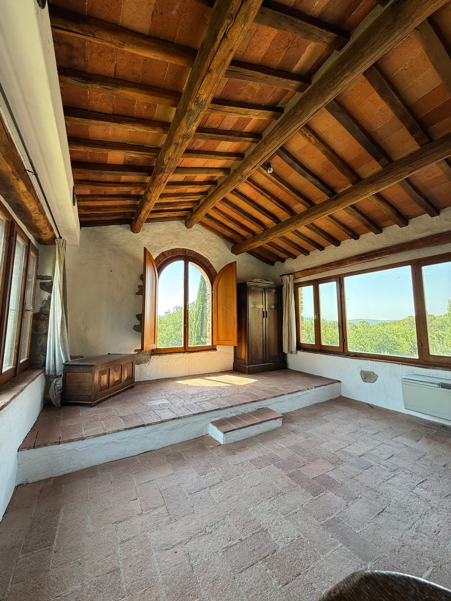 Charming Renovated Stone Barn with Pool