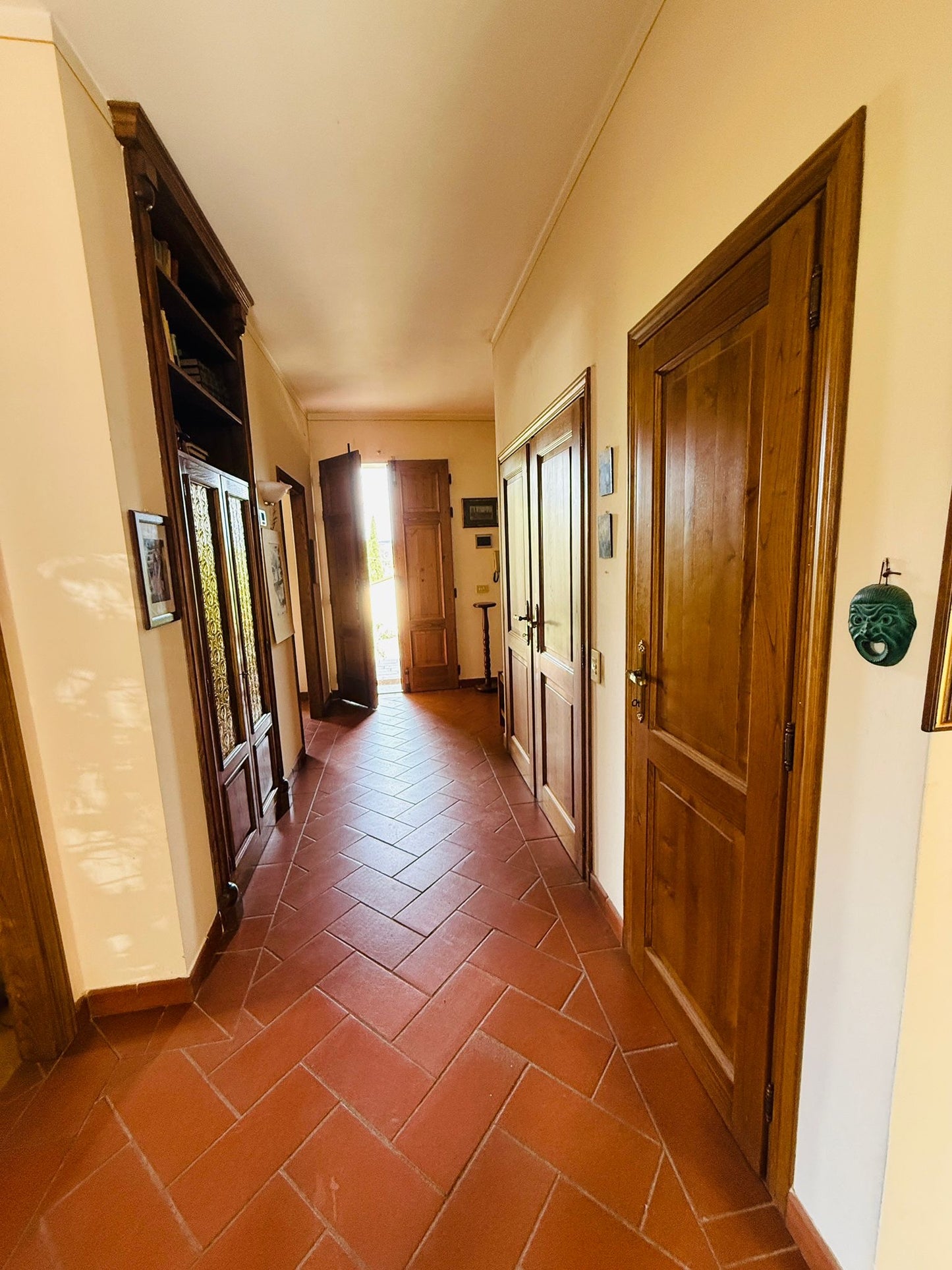 Detached house with three bedrooms and two bathrooms