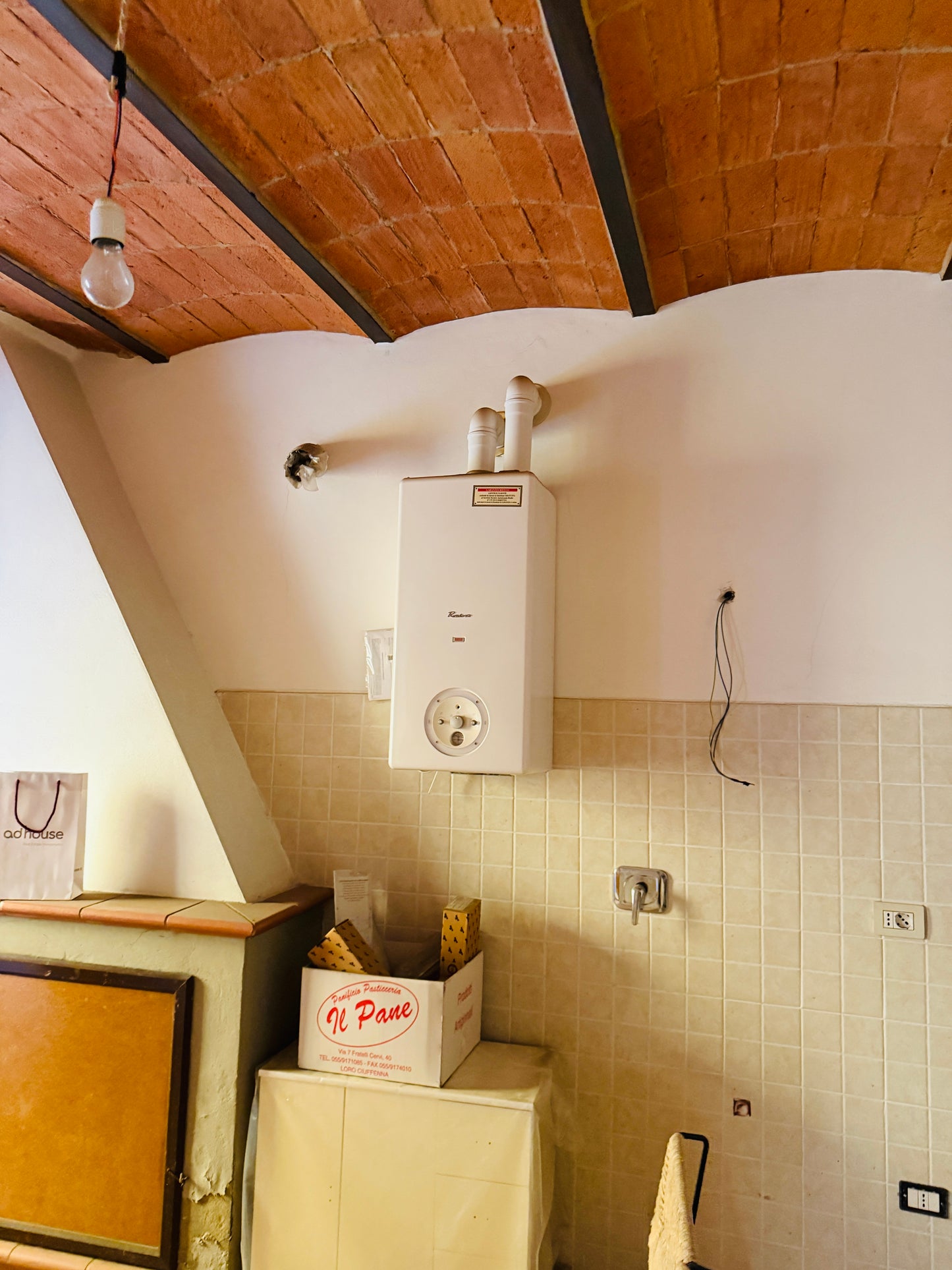 Completely renovated, never-inhabited detached townhouse in Laterina