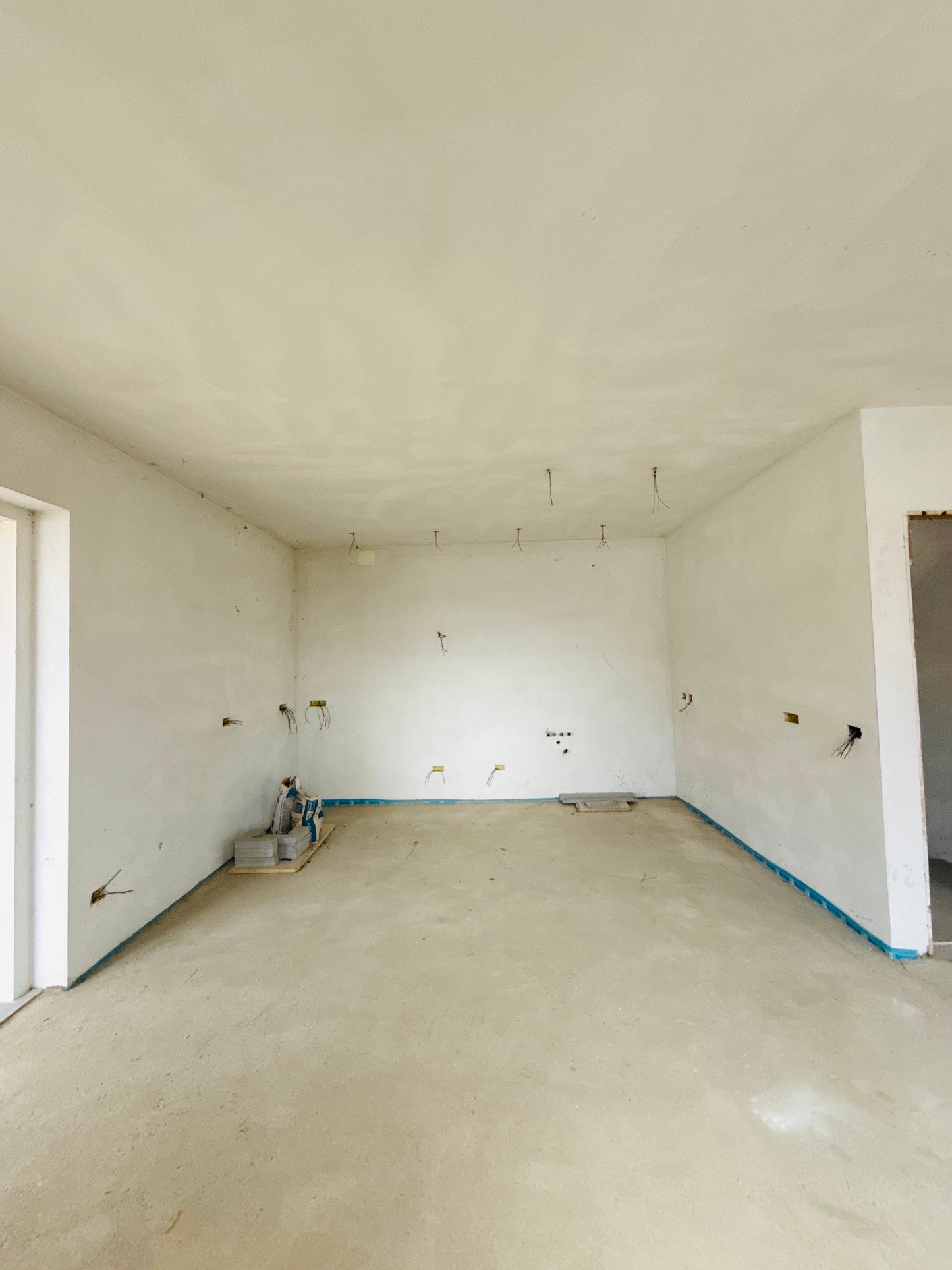 Semi-detached house for sale - advanced unfinished state
