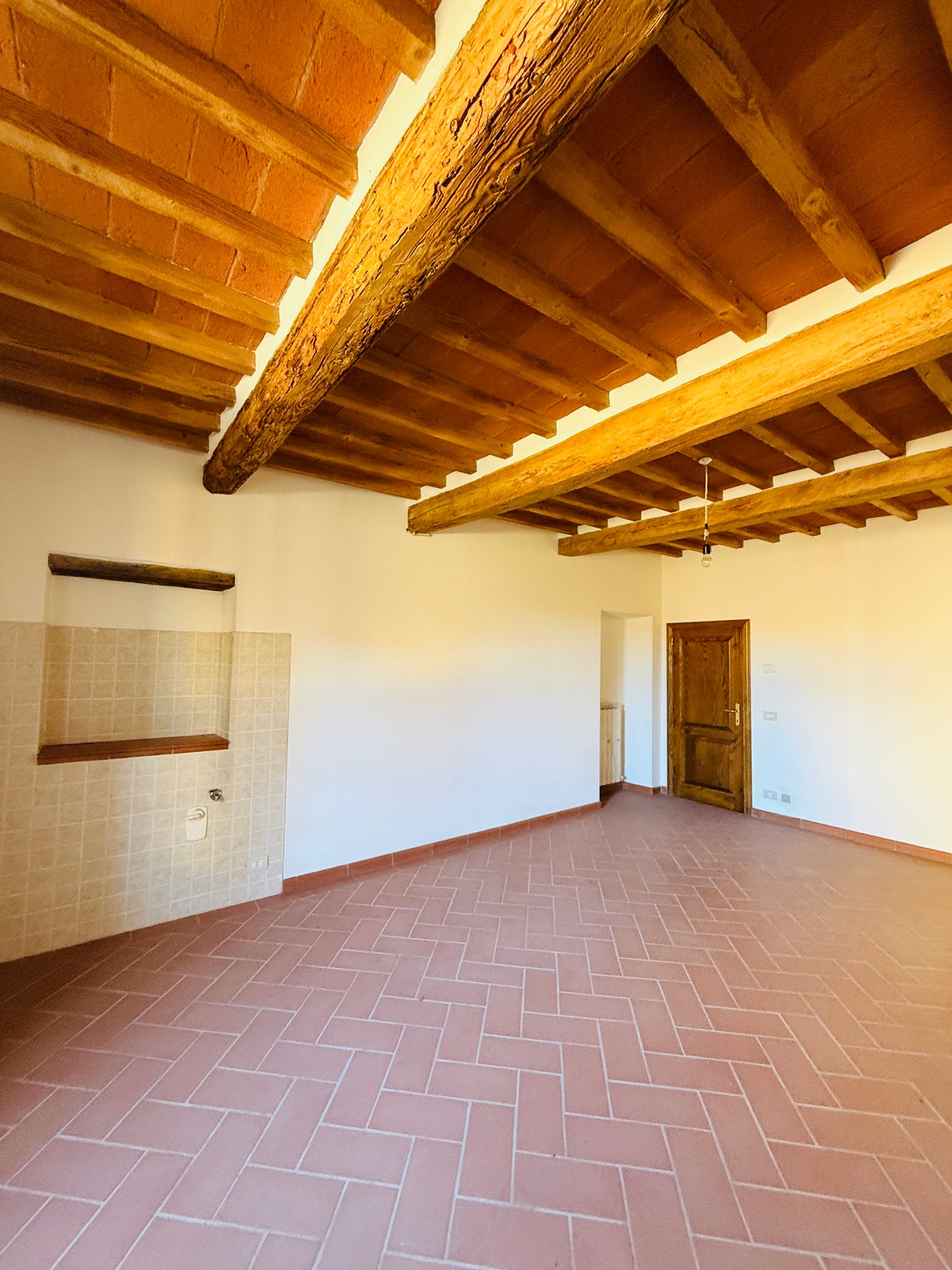 Completely renovated, never-inhabited detached townhouse in Laterina