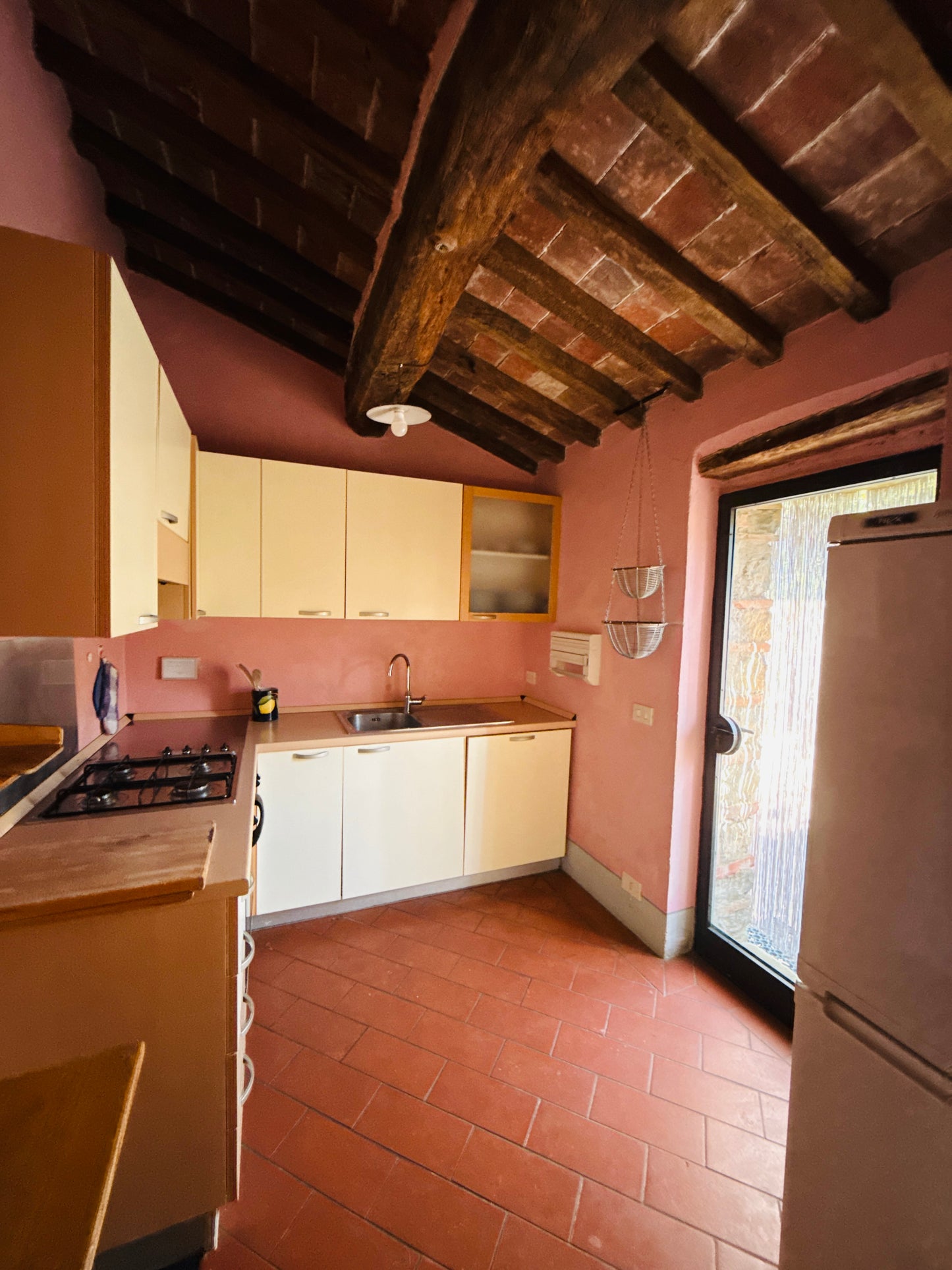Renovated farmhouse in Pieve a Presciano with pool and view