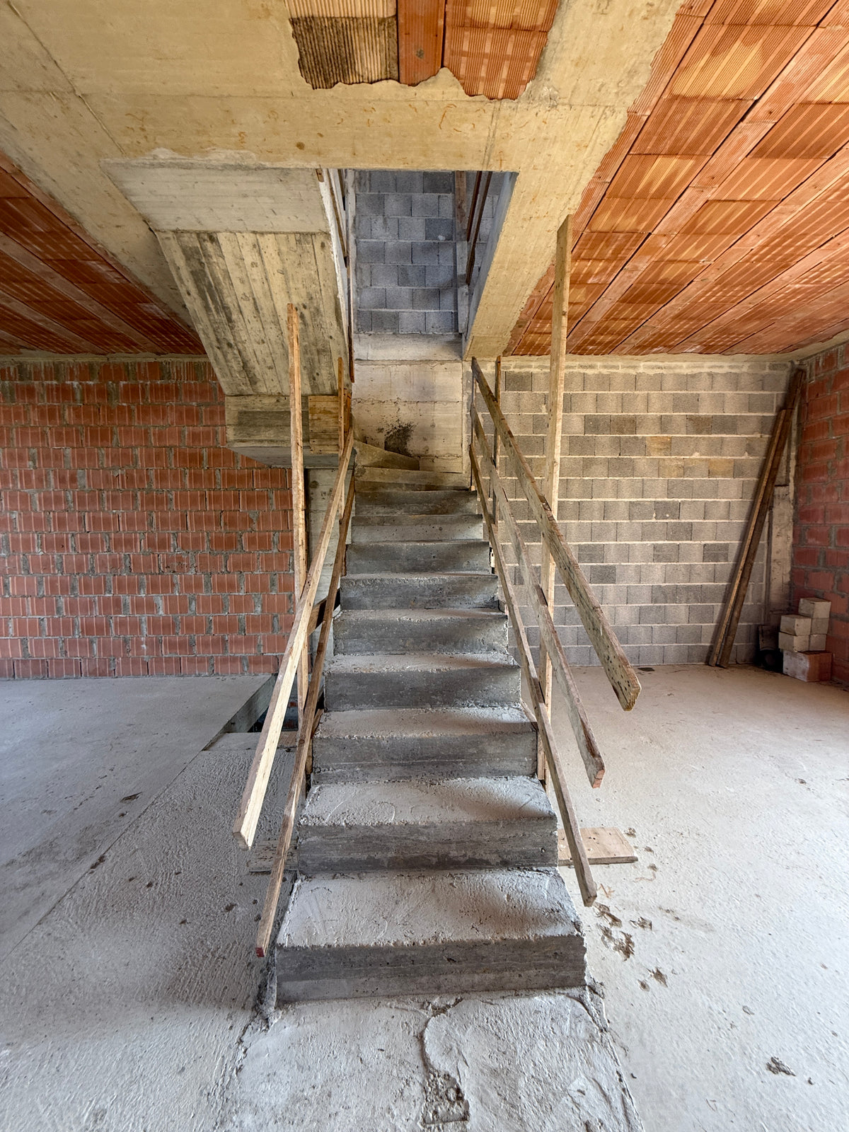 Detached house, new construction - unfinished, free on three sides