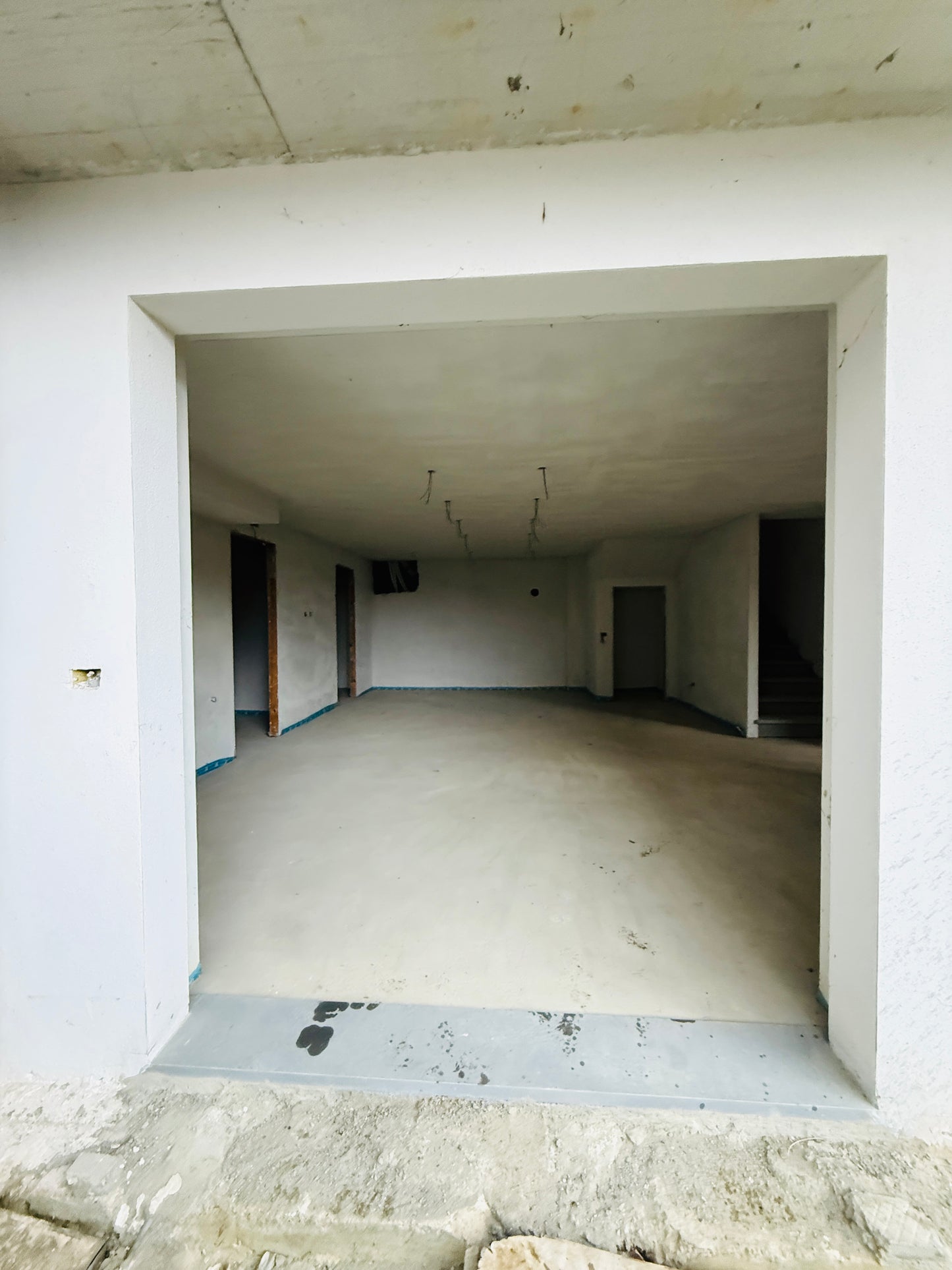 Semi-detached house for sale - advanced unfinished state