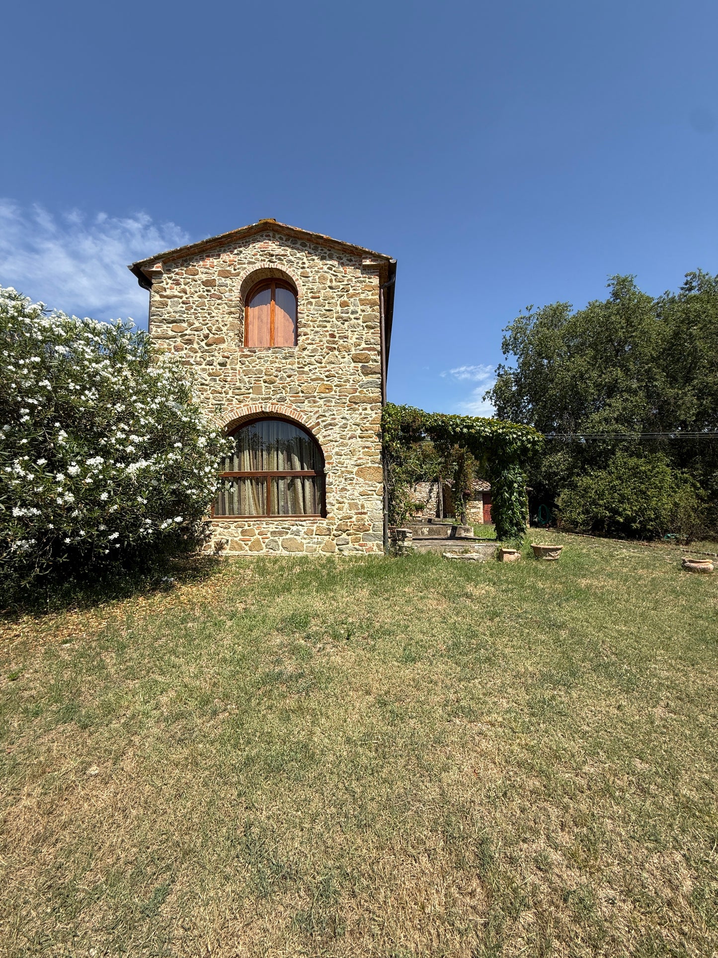 Charming Renovated Stone Barn with Pool