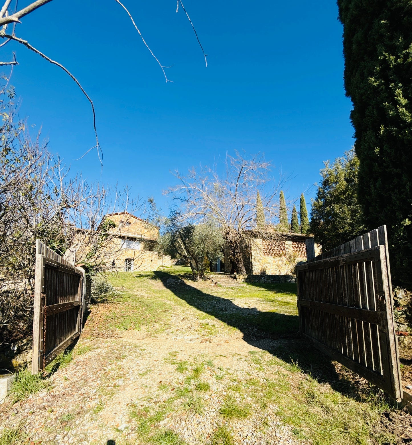 Renovated farmhouse in Pieve a Presciano with pool and view