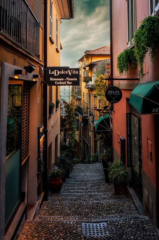 How to move to Italy