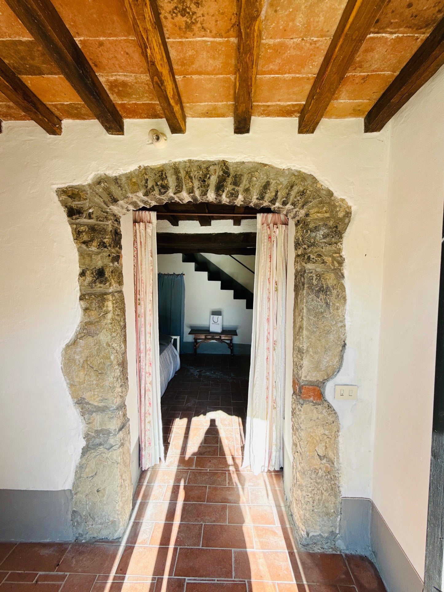Renovated farmhouse in Pieve a Presciano with pool and view