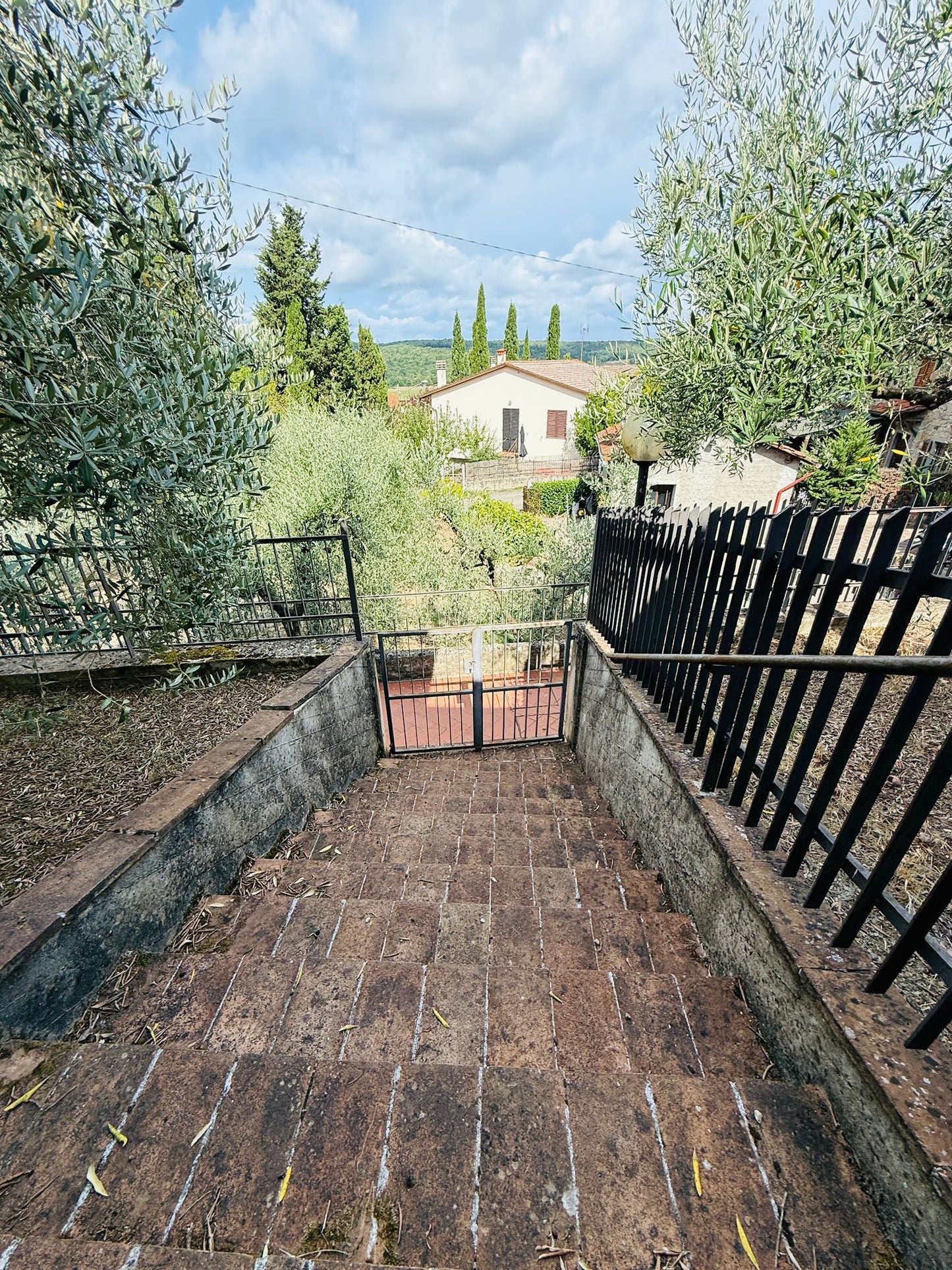 Detached house with three bedrooms and two bathrooms