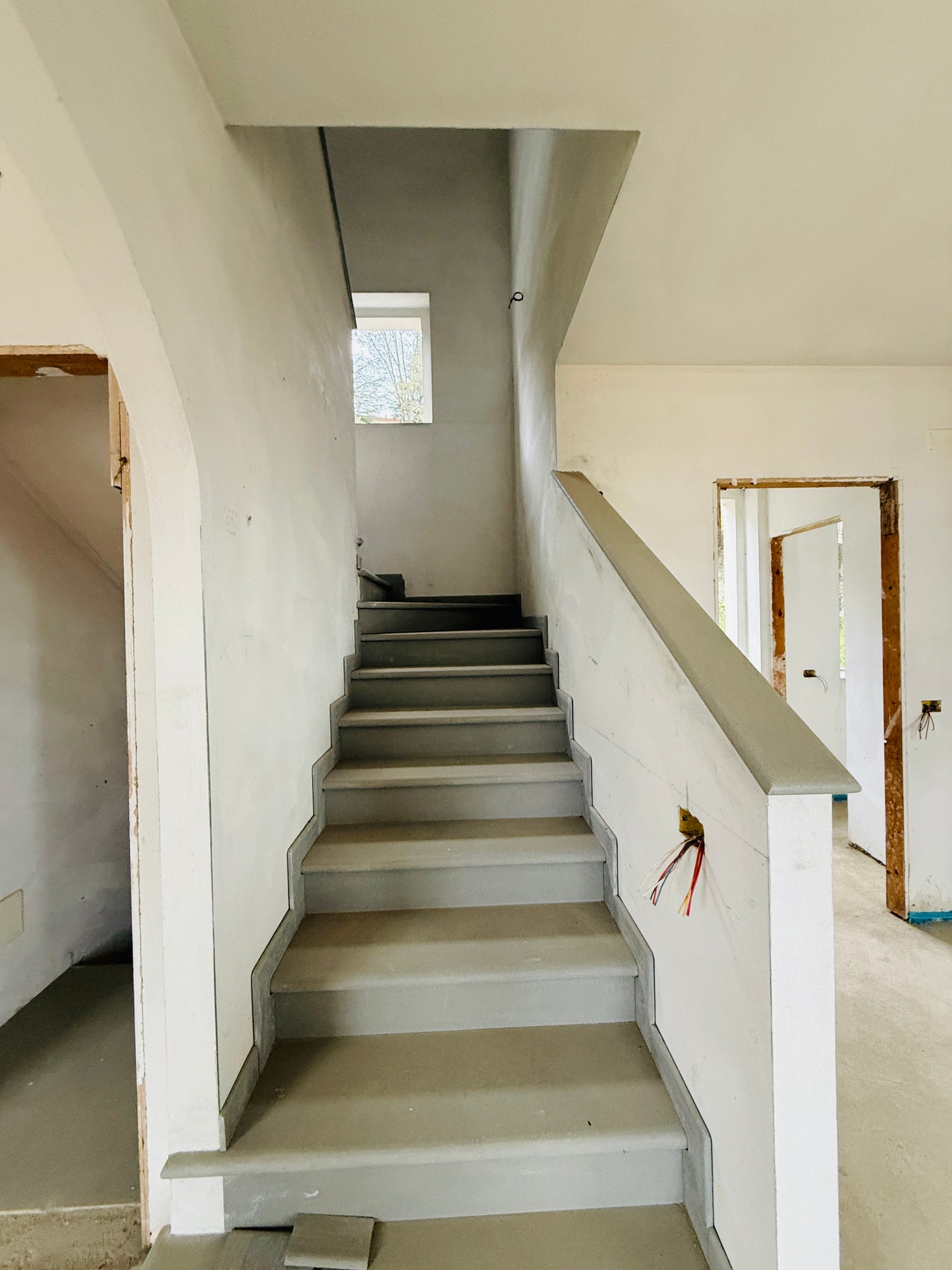 Semi-detached house for sale - advanced unfinished state