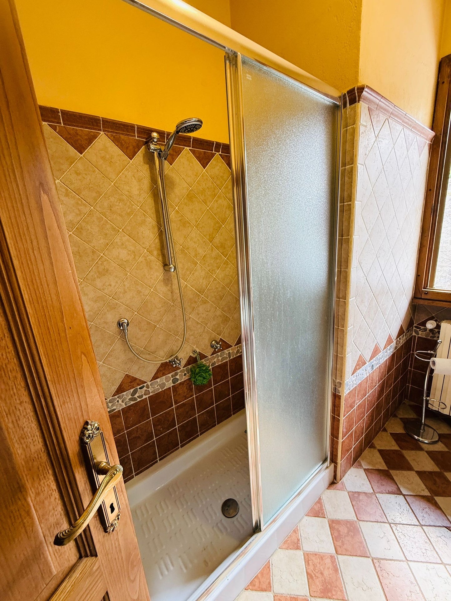 Detached house with three bedrooms and two bathrooms