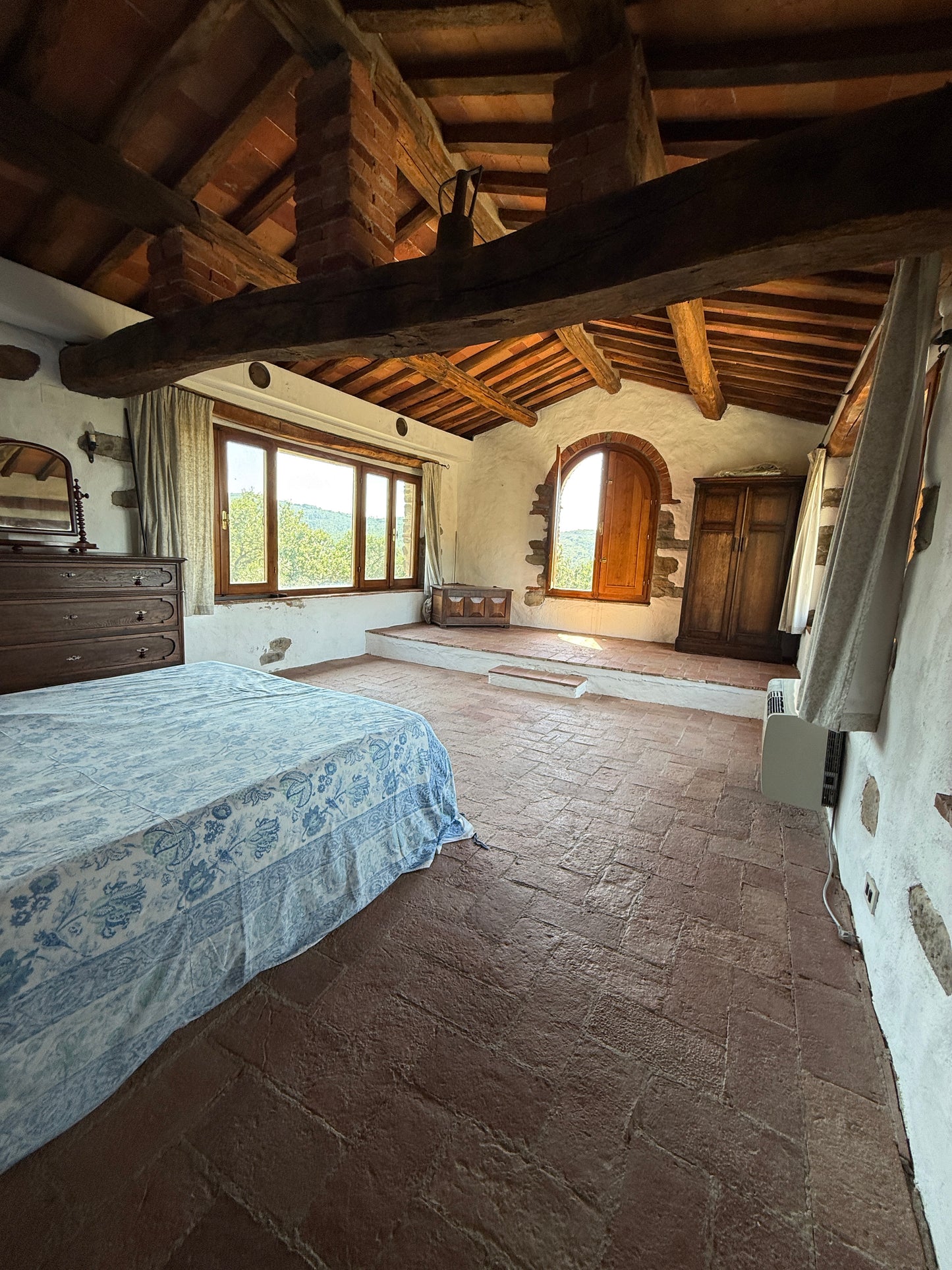 Charming Renovated Stone Barn with Pool