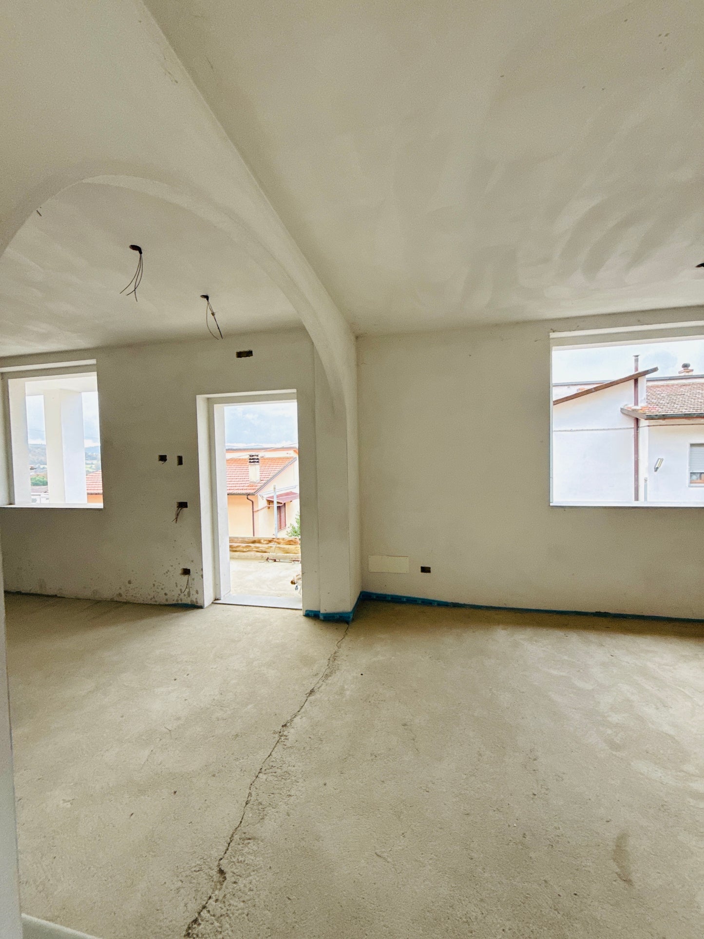 Semi-detached house for sale - advanced unfinished state