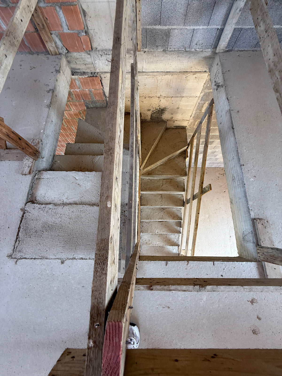 Detached house, new construction - unfinished, free on three sides