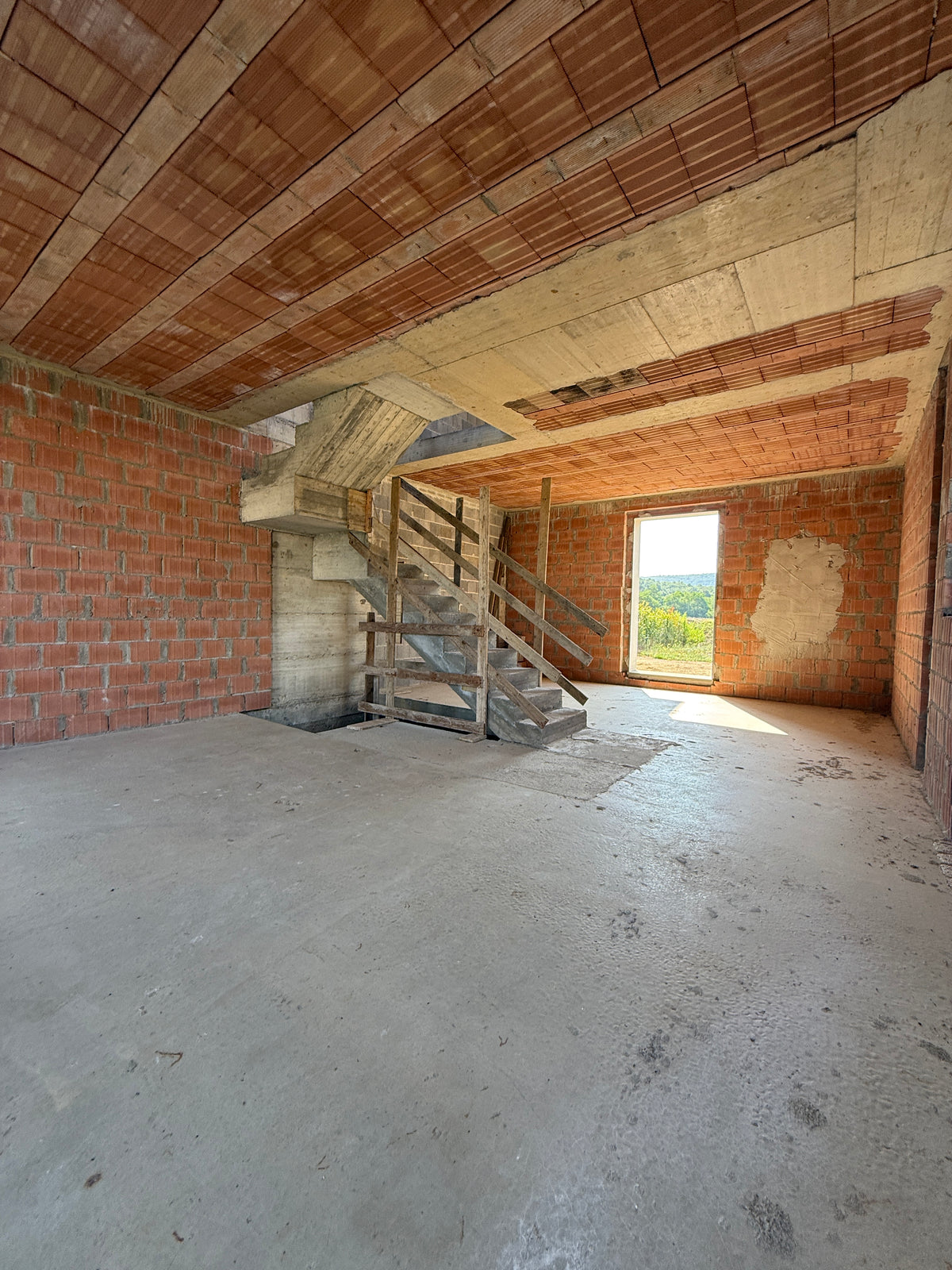 Detached house, new construction - unfinished, free on three sides