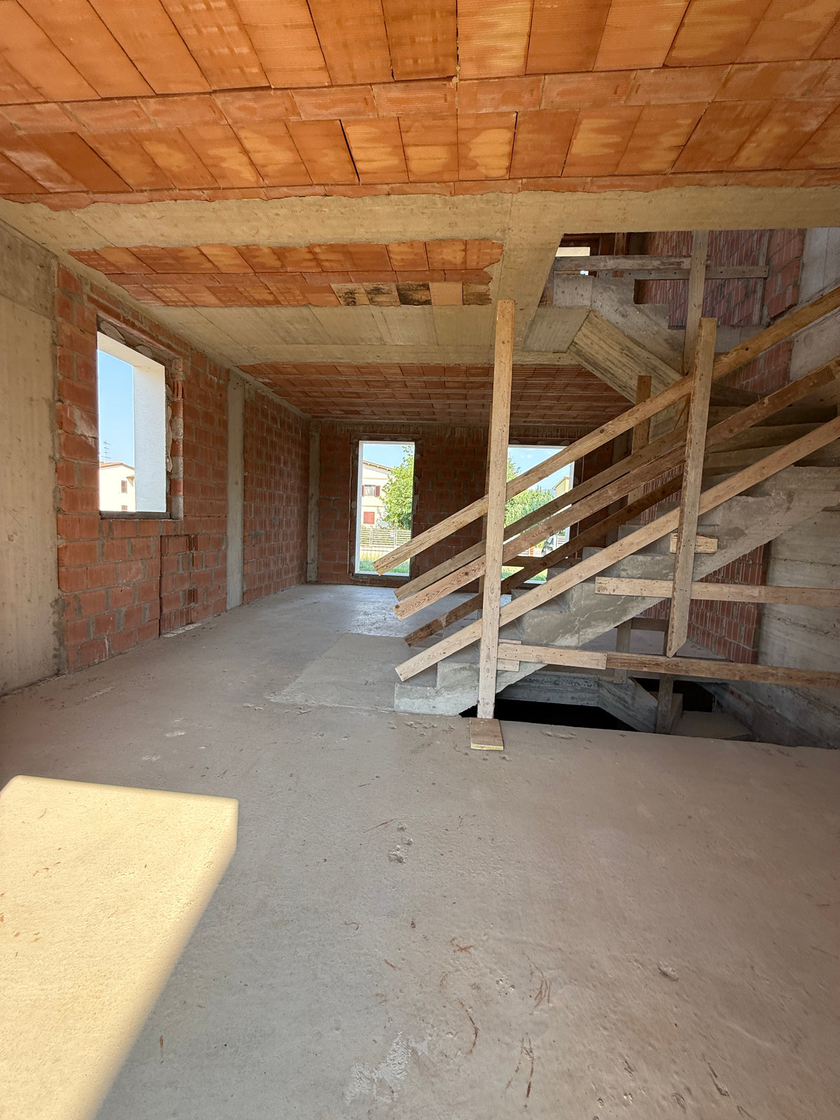 Detached house, new construction - unfinished, free on three sides